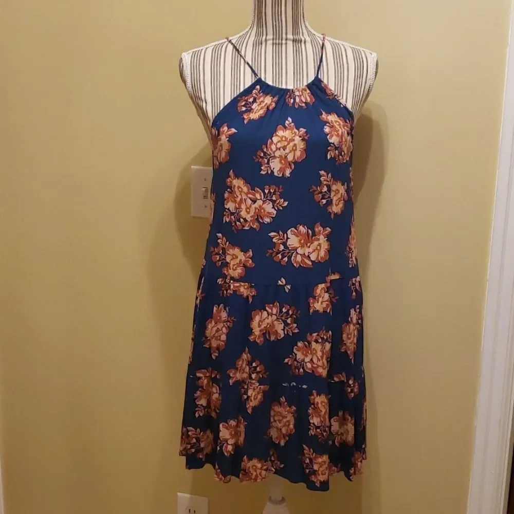 𝅺CAPE Juby Dress. Junior. Medium. Navy floral print